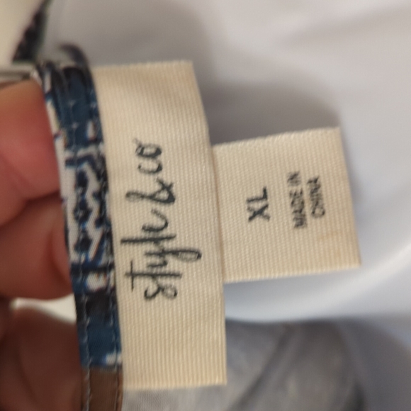 Boho Style Top Size XL (NWT) - Picture 9 of 9